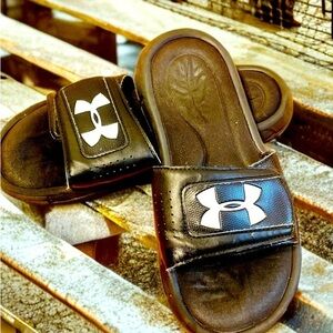 Under armour youth slides